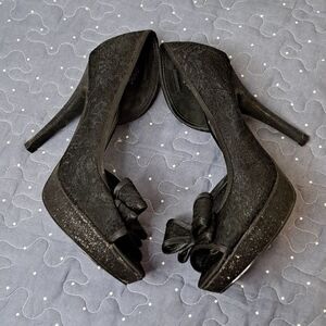Jacqueline Ferrar black lace bow platform heels size 8.5